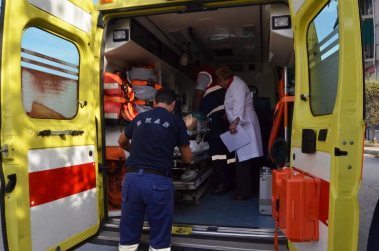 Άργος: Θρίλερ με γυναίκα που βρέθηκε μαχαιρωμένη – Συνελήφθη ο δράστης της αιματηρής επίθεσης (εικόνες)